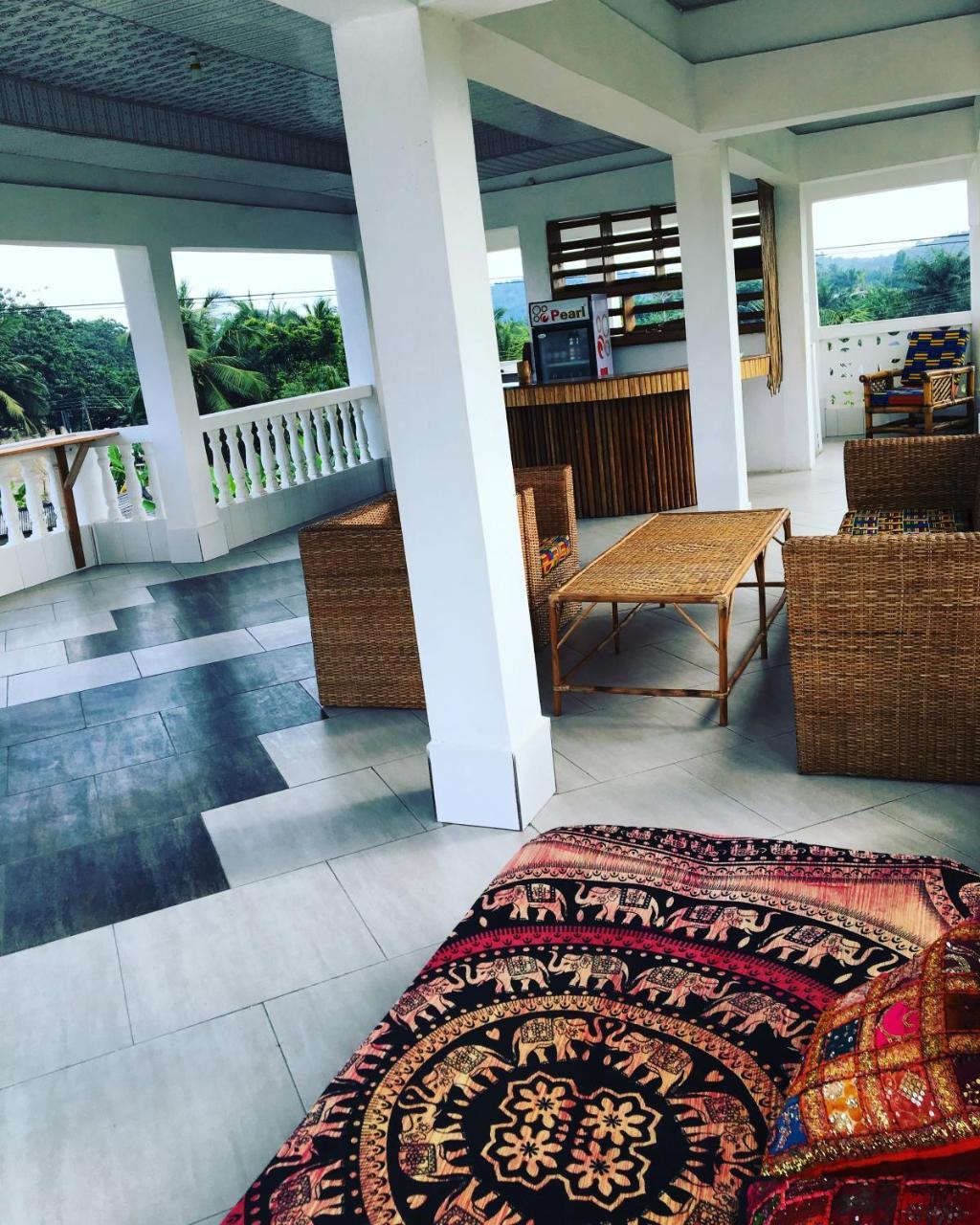 Serenity Haven Lodge Busua Ngoại thất bức ảnh